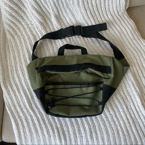 Cross body army green bag